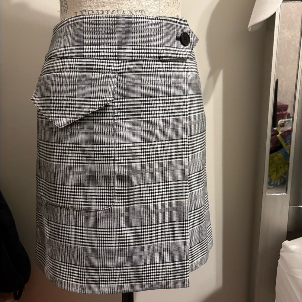Calvin Klein Black and White Checkered Mini Skirt